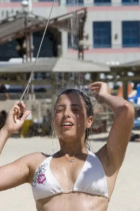 שלל שרב: יום של ים