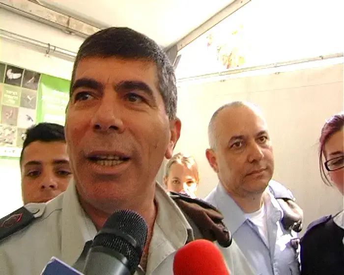 רוב במטכ"ל: הבז האדום - הציפור הלאומית