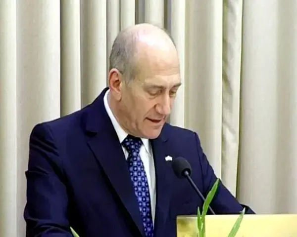 "לא דנים בהמשך כהונתו של אולמרט"