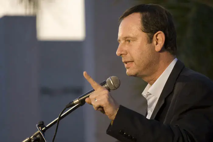 ח"כ פינס למען זכויות עובדים