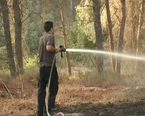 הכבאים השתלטו על שריפת הענק בקריית גת