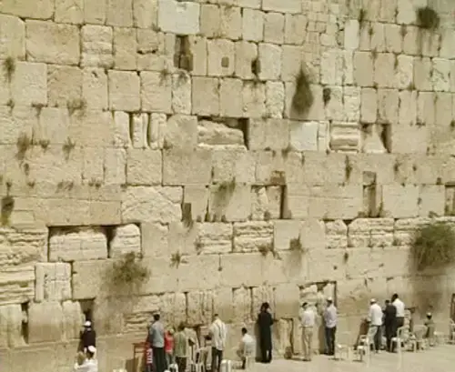 "הכותל המערבי בסכנת התמוטטות"