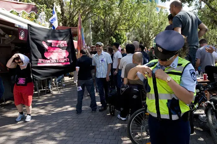 פעילי שמאל: "דופקים את הפלסטינים 60 שנה"