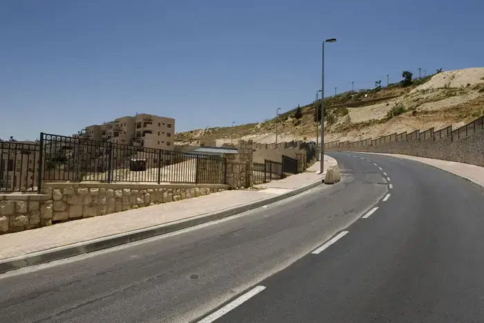 בצל המתיחות: שכונה יהודית חדשה במזרח י-ם