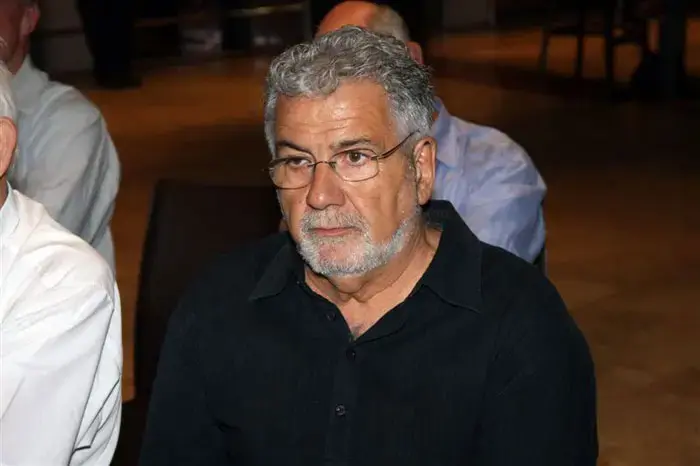 חג החנוכה חג מוזר - חוגגים מלחמת אחים