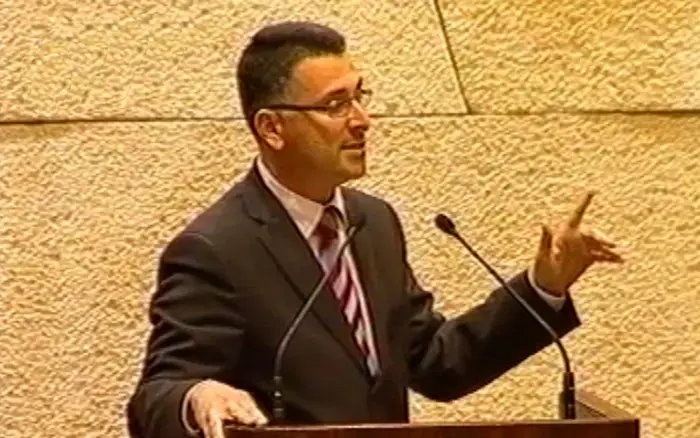 סער הטיח בברק "סמרטוט" והורד מהדוכן