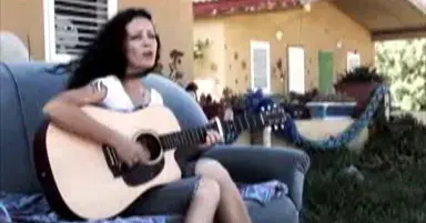 כרמית מרום - הו ג'וני