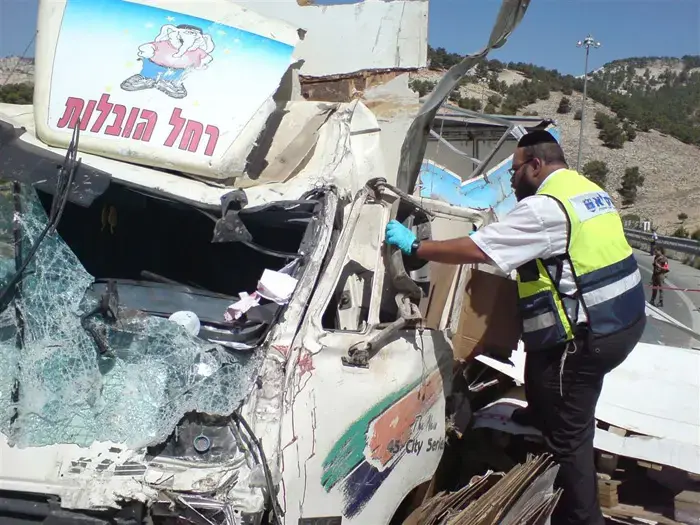 הרוגה ו-13 פצועים בתאונת שרשרת בשומרון