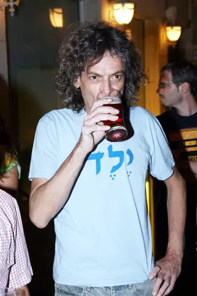 מחאת הדיור: אביב מארק שר "חרא מדינה"