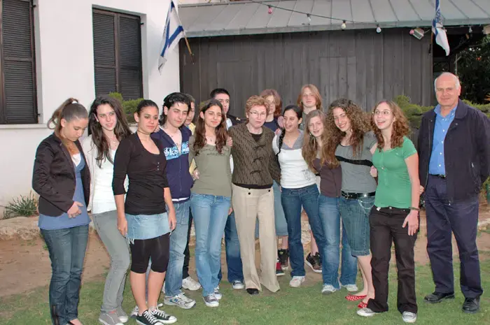 גרמן: "פעילות שדה התעופה בהרצליה - מסוכנת"