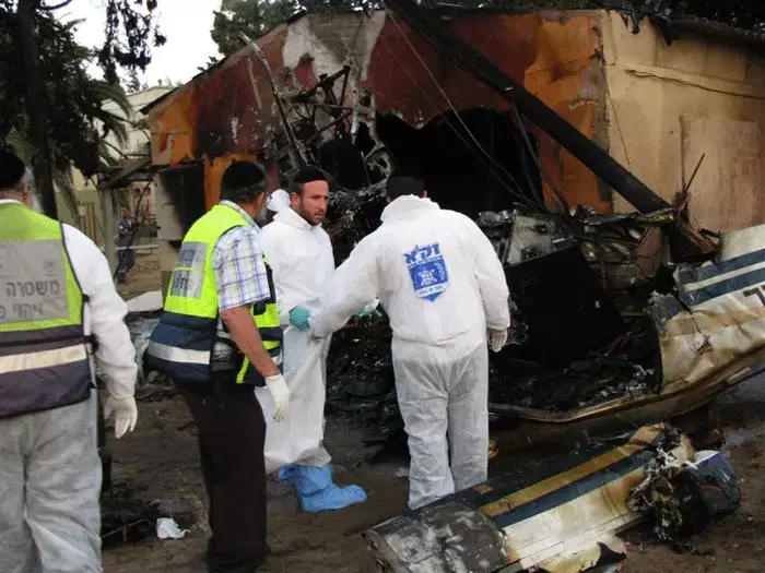 התרסקות המטוס בשרון: בהרוגים שני אחים