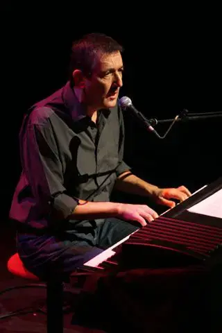 גם יוני רכטר וליה ון-ליר ד"ר של כבוד