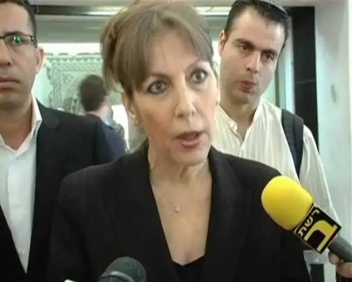 האם בג"ץ ימנע מאולמרט לקיים מו"מ מדיני?
