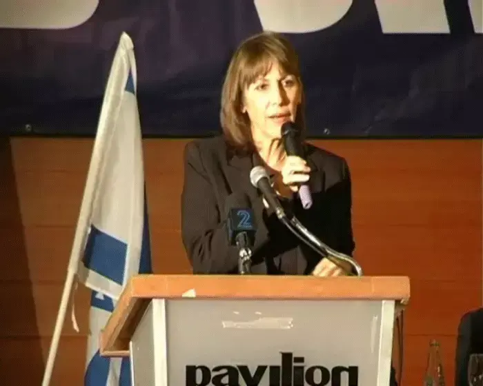 לבנת: "קדימה מדשדשת ומתקשקשת"