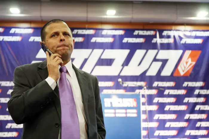 "אם כבל יודח נפלג את מפלגת העבודה"