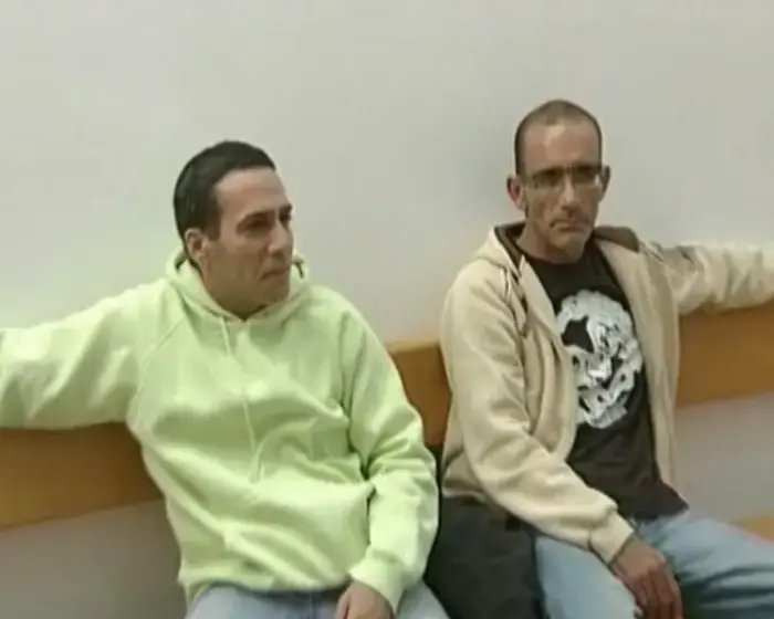 היהלומן פחד להעיד, מאסר קצר לאחים הררי