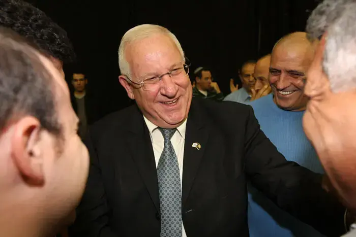 הממשלה מנופחת? הכנסת מהדקת את החגורה