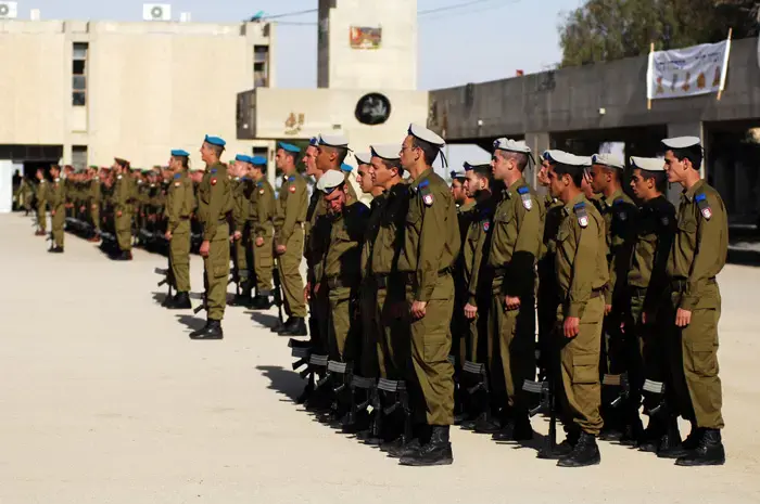 5 צוערים מבה"ד 1 התנצלו על שנטשו הופעת זמרת