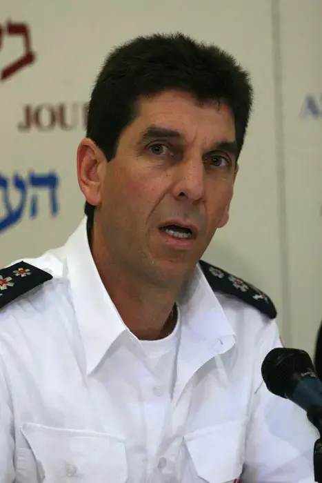 מדוע בוצע מעקב אחר מנכ"ל מגן דוד אדום?