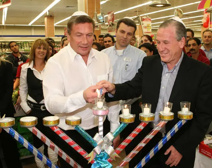חששות בבורסה מהורדת הדירוג לאי.די.בי 