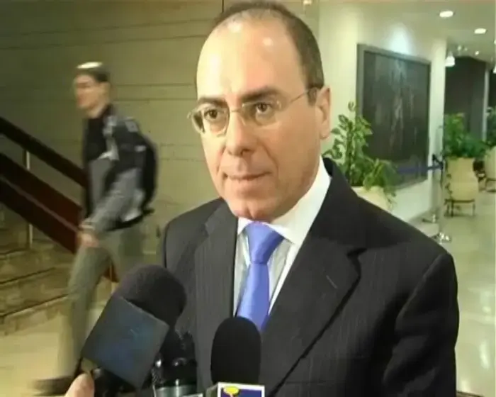 "סופרים גופות ובמקביל סופרים מנדטים"