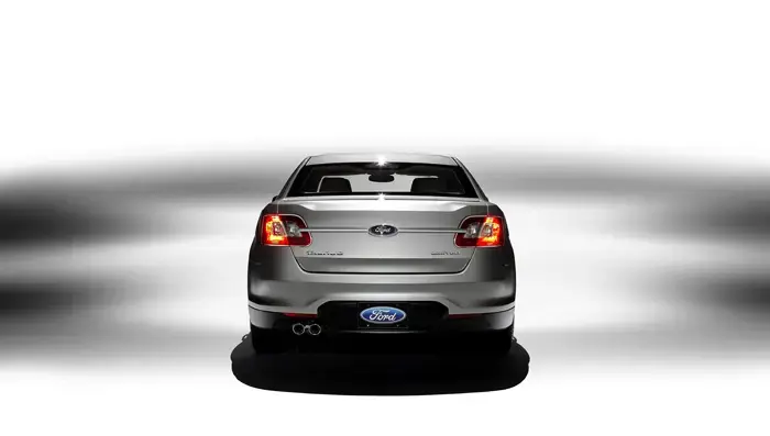 פורד צימצמה חובותיה ב-9.9 מיליארד דולר