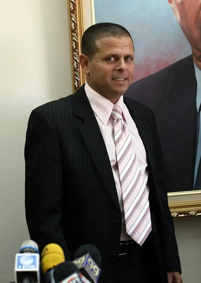 המאבק בעבודה נמשך: גזבר המפלגה התפטר