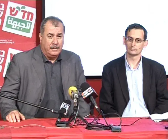 גם בקמפיין האינטרנט: חד"ש מתנגחת בליברמן