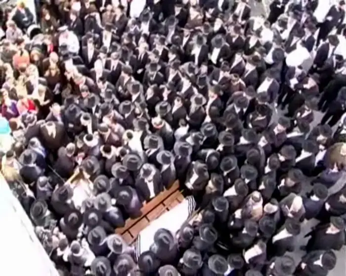 אלפים ליוו למנוחות את אברהם רביץ