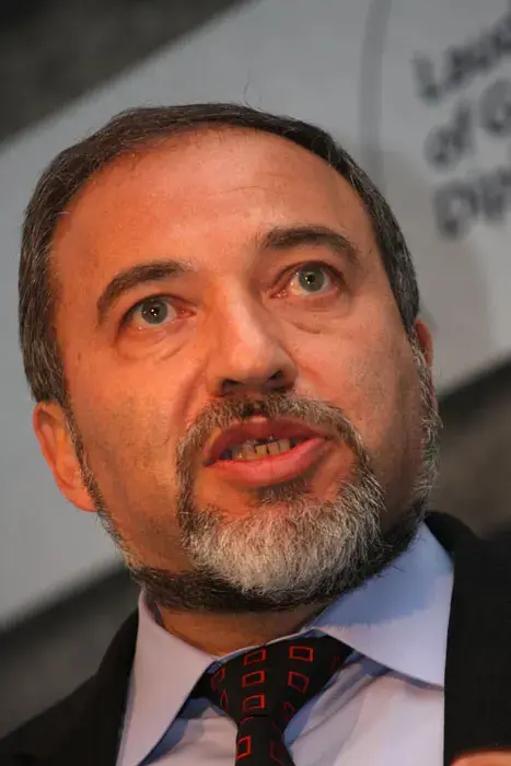 סקר: הליכוד נחלש, ליברמן מתחזק