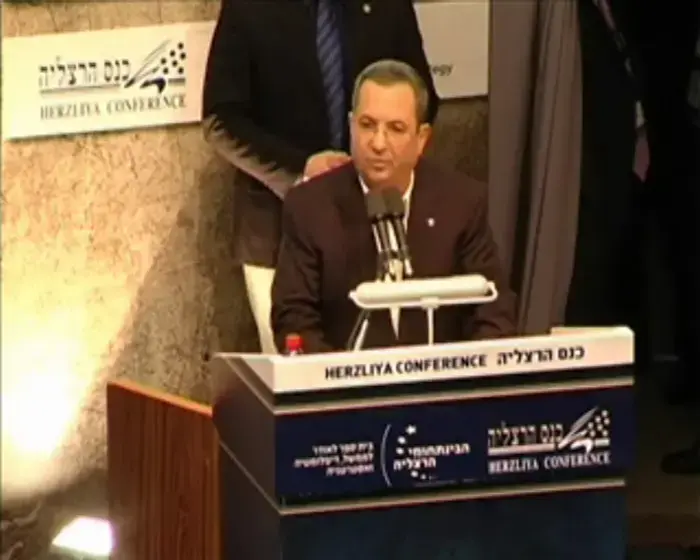 ברק: "אני לא מפחד מממשל אובמה"