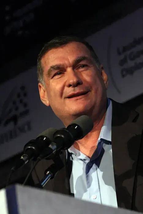 חיים רמון יתפטר מחר מהכנסת