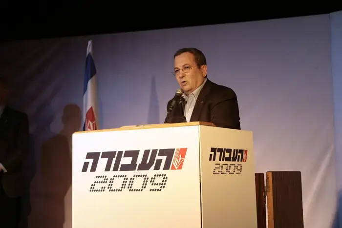 ברק בעד הקיבוצים על חשבון עיירות הפיתוח?