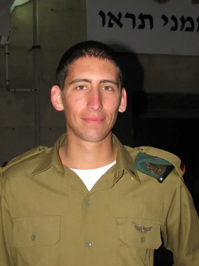הכל נשאר במשפחה, גם הגדוד