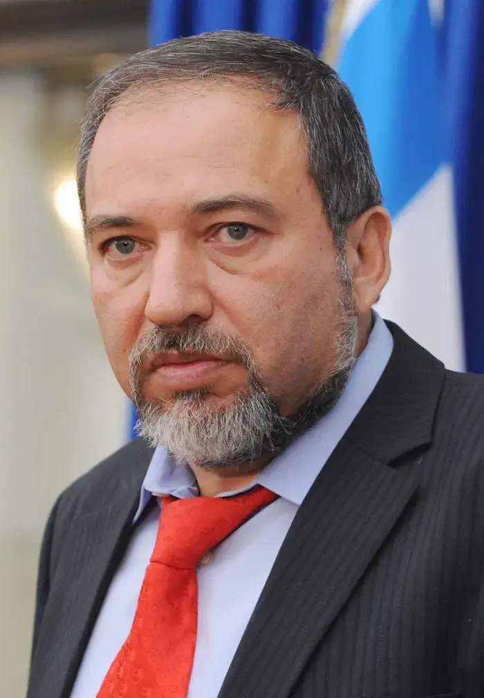 ליברמן לסלימאן: "תומך בפתרון שתי מדינות"