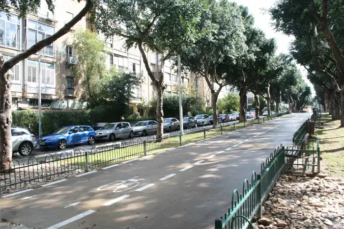 הערכה: הצעירה שהותקפה בת"א הכירה את הדוקר