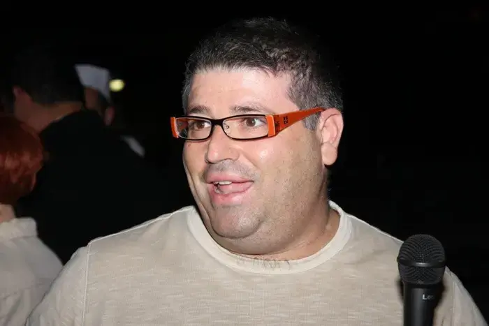 יד ראשונה מיחצ"ן
