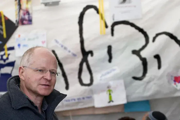 "חודש המו"מ במצרים לשחרור שליט" 