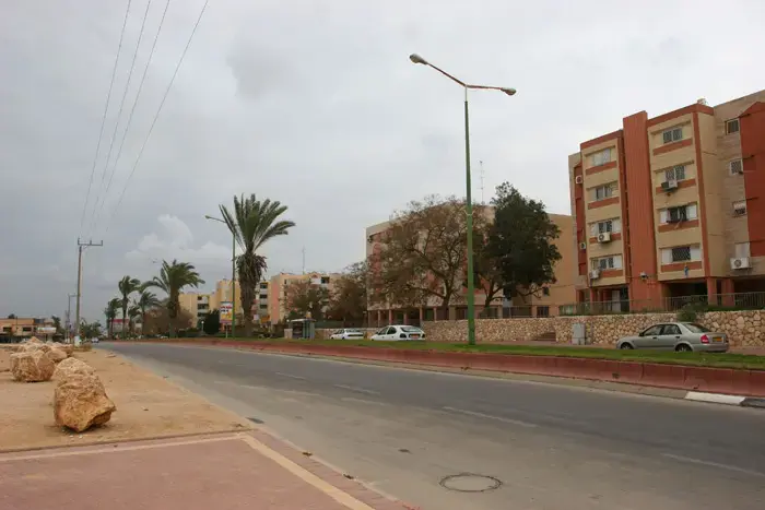 החשמל נותק בשל חוב, הדיירים רצים למקלט בחושך
