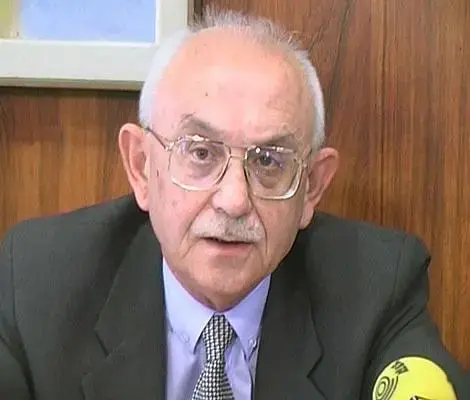 המבקר לשעבר מבקר את המבקר