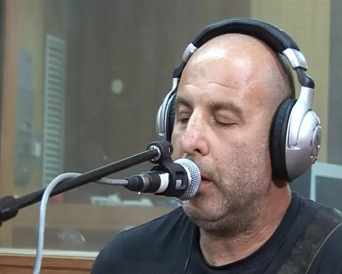 מיוחד: עמיר לב בהופעה - "בלפור 7"