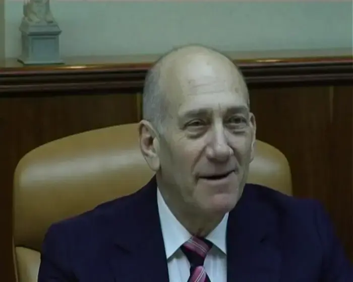 אולמרט מפרגן לנתניהו: "יגיע להישגים"
