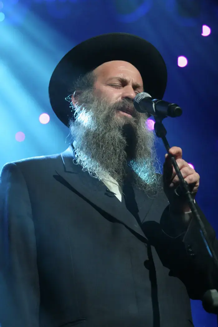 שולי רנד מגיע לקיסריה