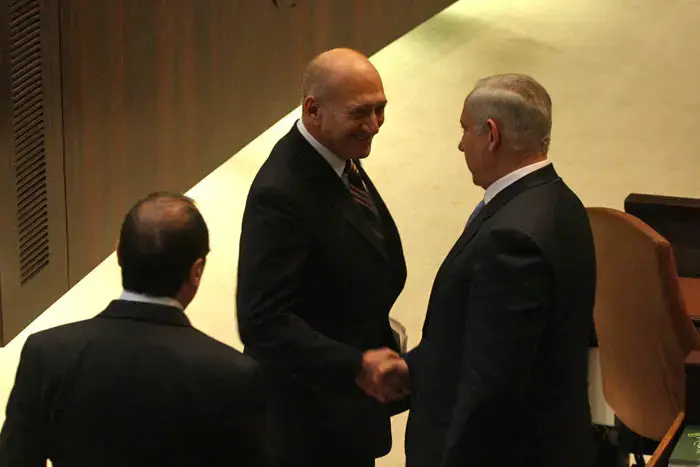 יוזמה בנורבגיה: להעמיד את אולמרט לדין
