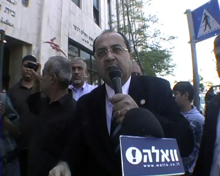 "פיטורי העובדים ברכבת - גזענות"