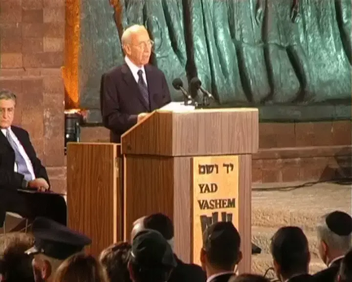 "לא ניתן למכחישי השואה לבצע שואה נוספת"
