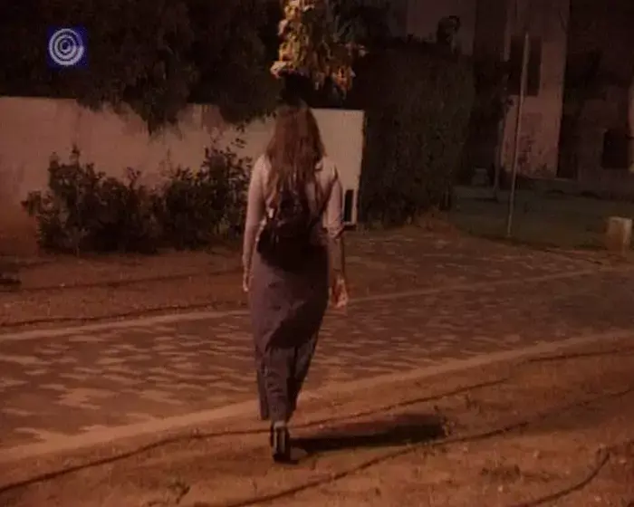 "הוא הרים לי את החולצה והתחיל לנשוך"
