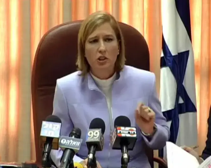 לבני: "הממשלה מובילה למפולת מדינית"