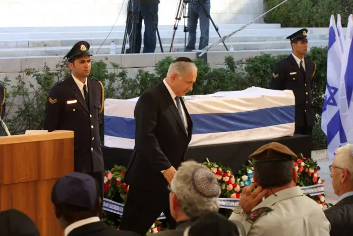 נתניהו באירופה: חיבוקים לצד ביקורות