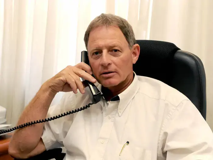 הדס: "אין לי קשר פורמלי לעסקת המדבקה"